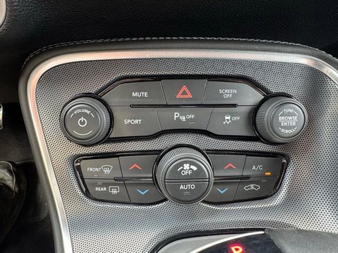 Used 2018 Dodge Challenger R/T Plus image 21