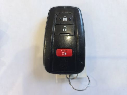 Used 2025 Toyota RAV4 XLE image 31