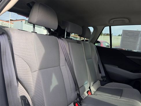 Used 2022 Subaru Outback Premium image 14