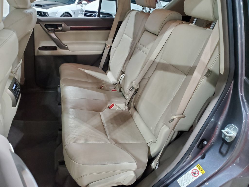 Used 2018 Lexus GX 460 Premium w/ Premium Package AWD/4WD image 25