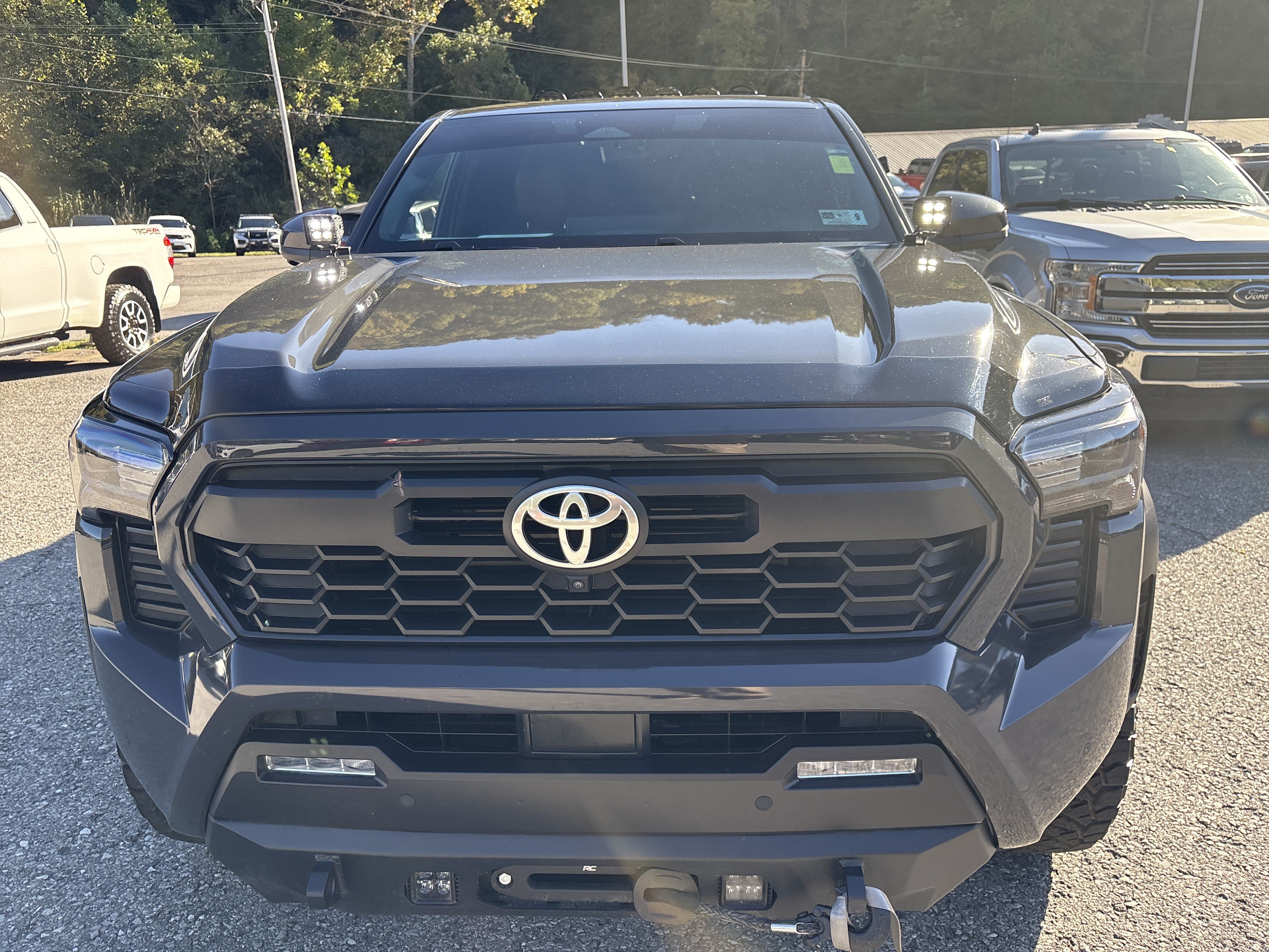Used 2025 Toyota Tacoma TRD Off-Road w/ TRD Off Road Premium Package AWD/4WD image 9