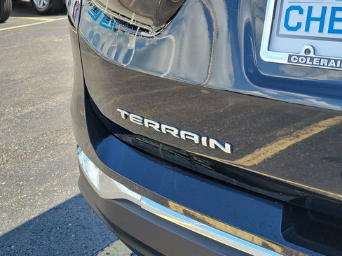 Used 2024 GMC Terrain SLT AWD/4WD image 8
