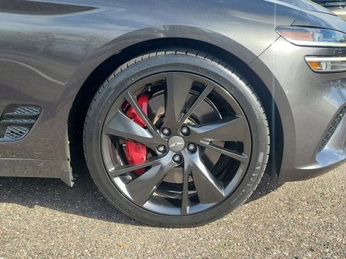 Used 2022 Genesis G70 3.3T image 5