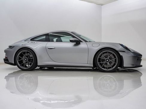 Certified 2024 Porsche 911 GT3 RWD image 9