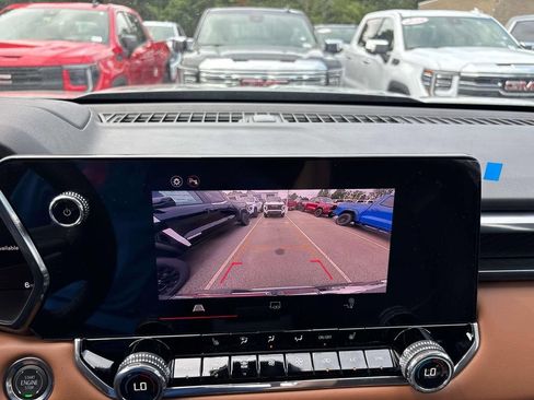 New 2026 GMC Canyon AT4 AWD/4WD image 12
