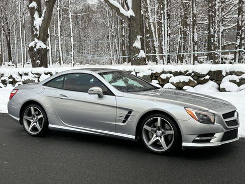 Used 2013 Mercedes-Benz SL 550 image 20