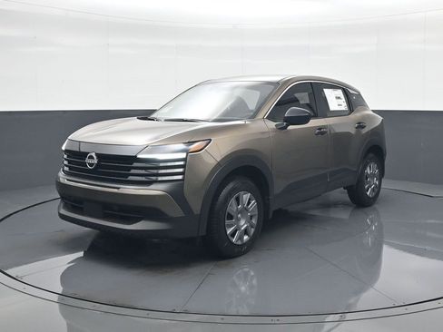 New 2026 Nissan Kicks S image 3