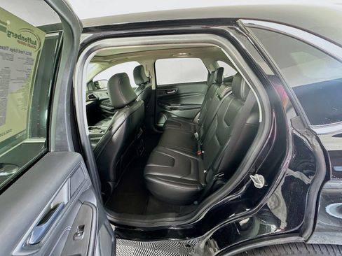 Used 2022 Ford Edge Titanium AWD/4WD image 24