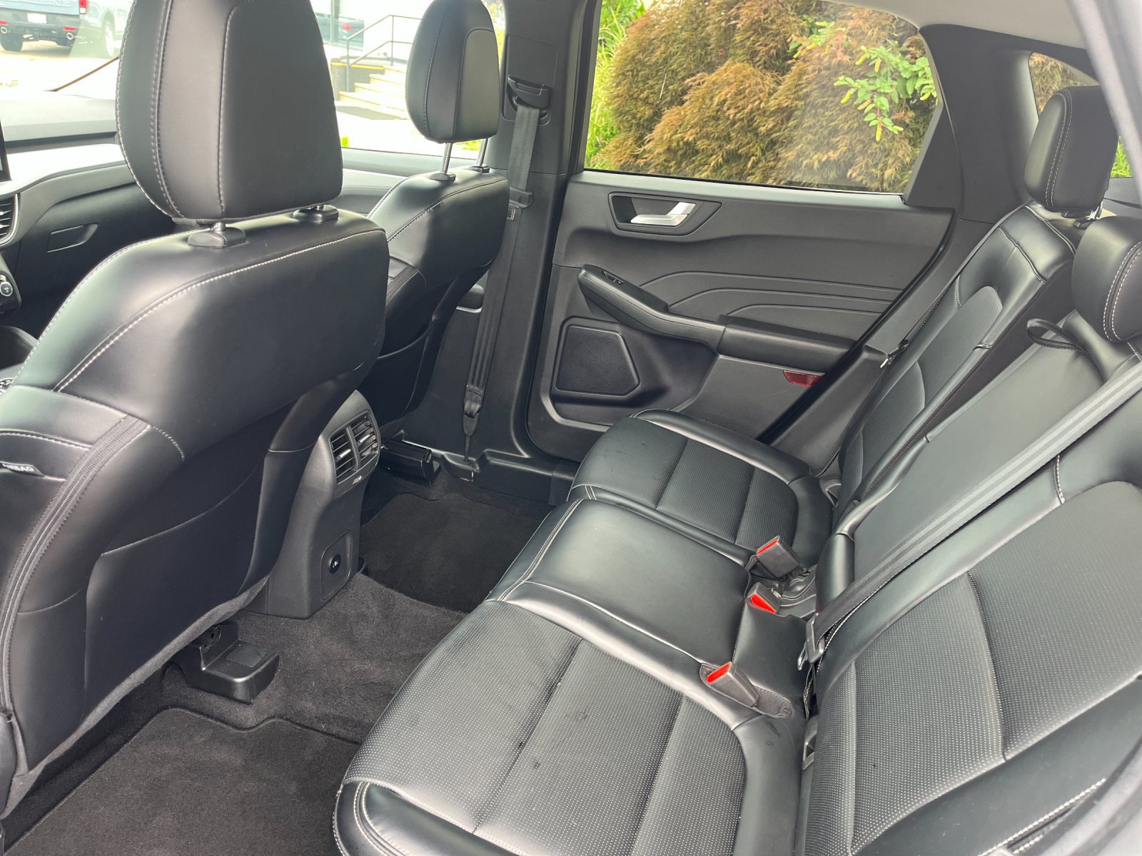 Used 2024 Ford Escape Platinum AWD/4WD image 12