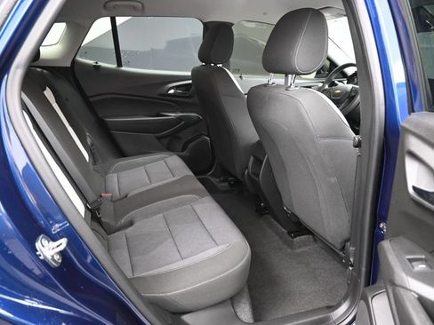Used 2024 Chevrolet Trax LS FWD image 51