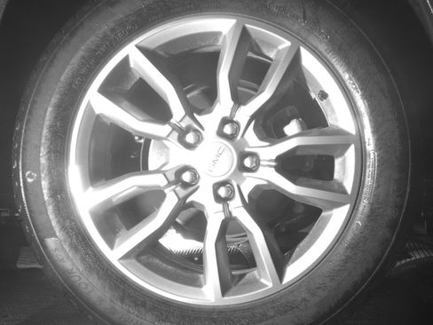 Used 2024 GMC Terrain SLT image 15