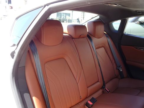 Used 2022 Maserati Quattroporte GT image 18