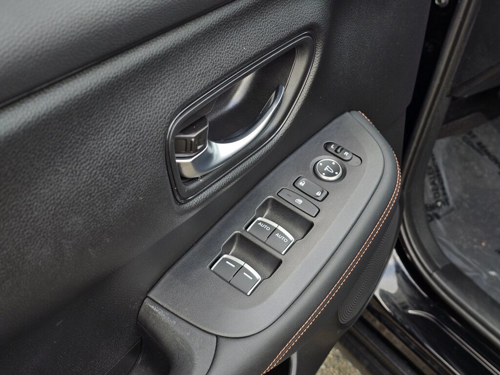 Used 2023 Honda HR-V Sport image 35