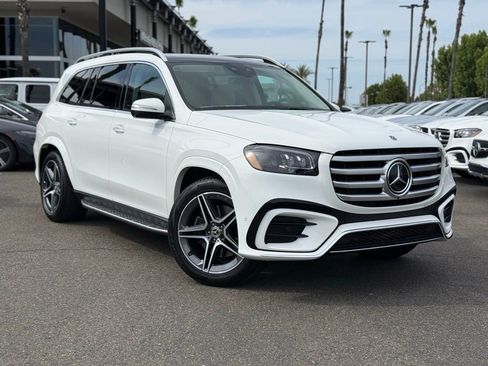 Certified 2026 Mercedes-Benz GLS 450 4MATIC image 1