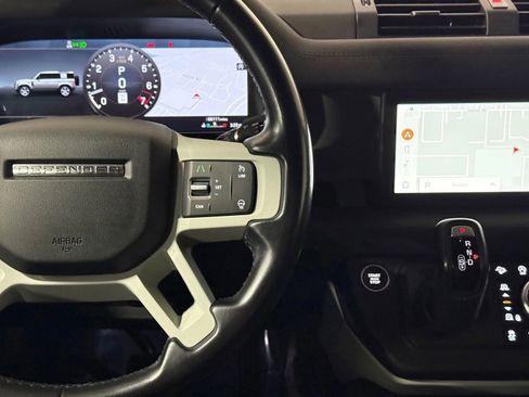 Used 2022 Land Rover Defender 110 S image 24