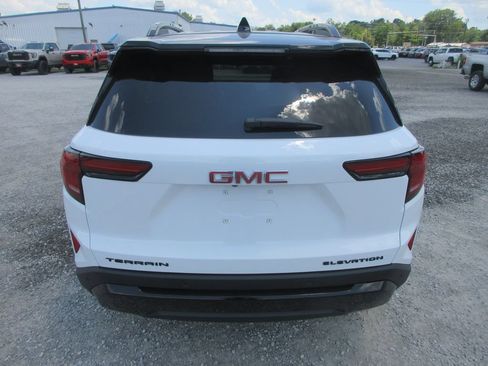New 2027 GMC Terrain Elevation w/ Elevation Premium Package FWD image 5
