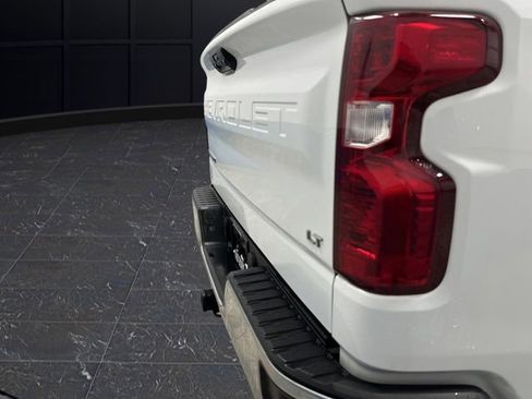 Used 2022 Chevrolet Silverado 1500 LT w/ Z71 Off-Road Package image 32