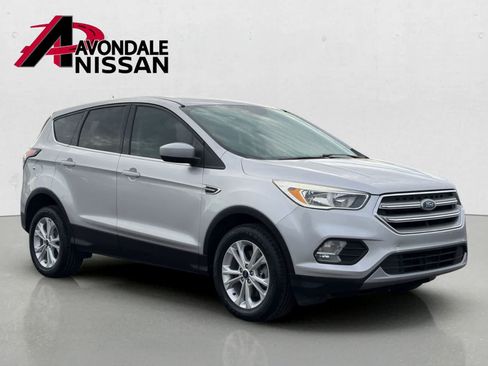 Used 2017 Ford Escape SE AWD/4WD image 8