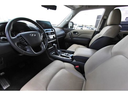 Used 2023 INFINITI QX80 Premium Select w/ All-Season Package RWD image 33