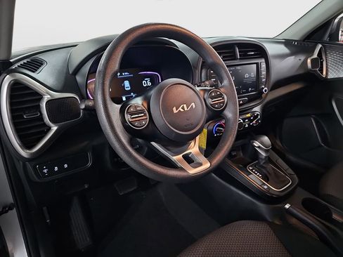 Used 2024 Kia Soul LX w/ Option Group 015 image 9