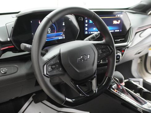 Used 2026 Chevrolet Trax RS w/ Driver Confidence Package FWD image 17