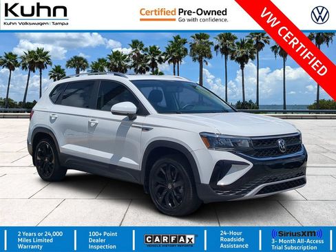 Certified 2022 Volkswagen Taos SE FWD image 1