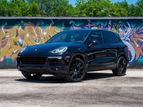 Used 2015 Porsche Cayenne S AWD/4WD image 5