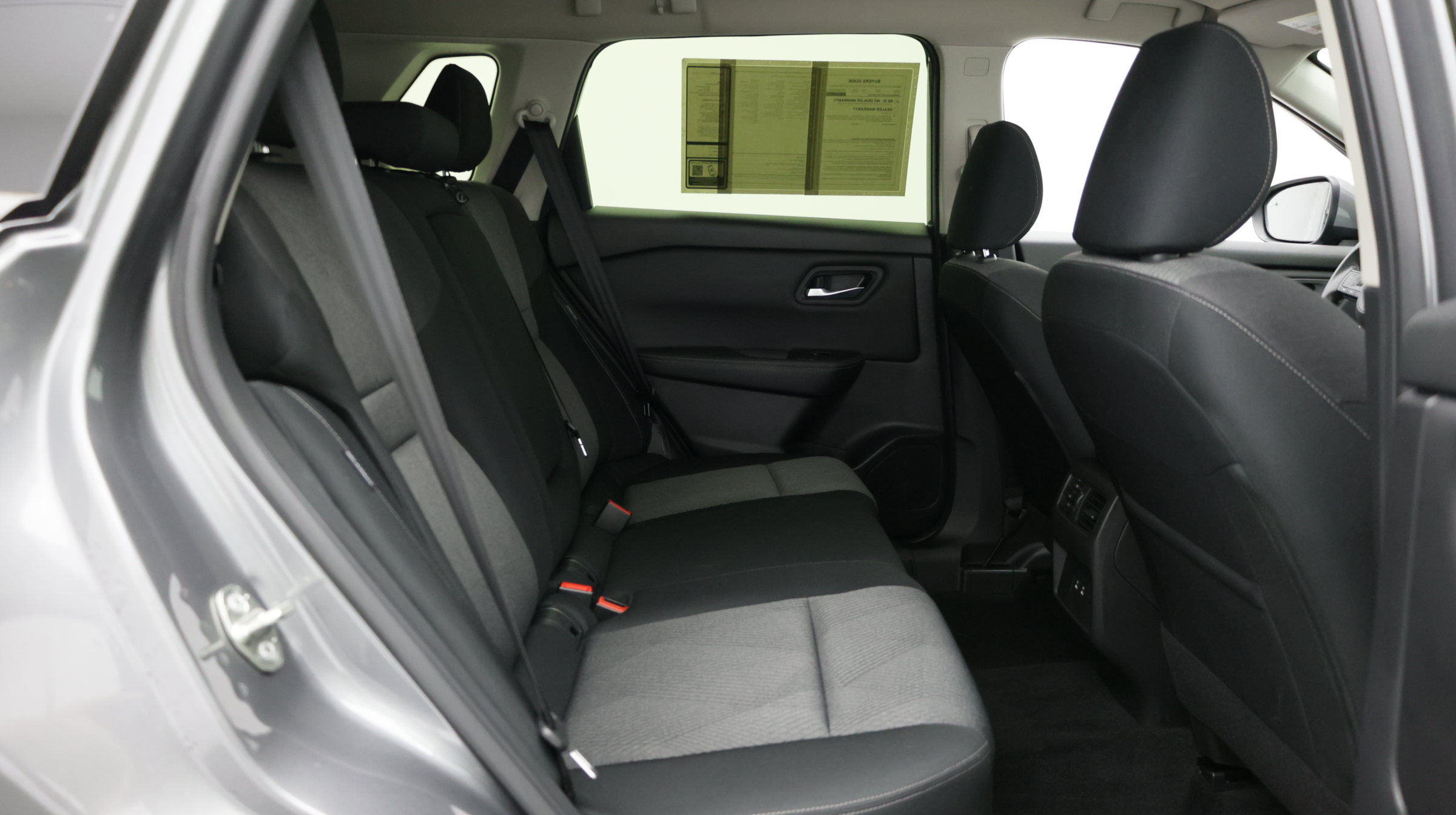 Used 2024 Nissan Rogue SV FWD image 36