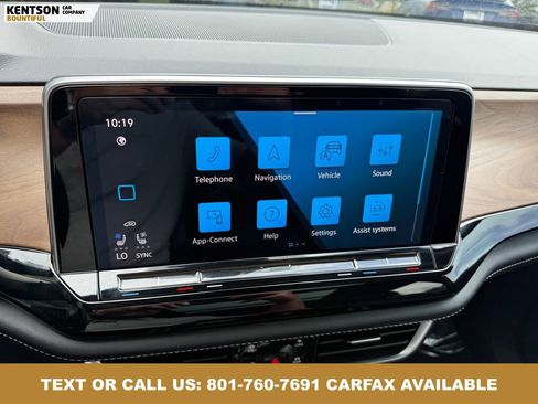 Used 2024 Volkswagen Atlas SE AWD/4WD image 25