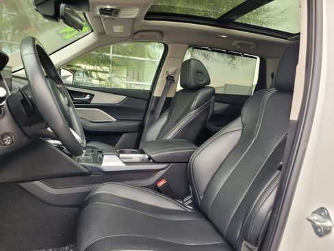 Certified 2024 Acura MDX w/ Technology Package FWD image 12