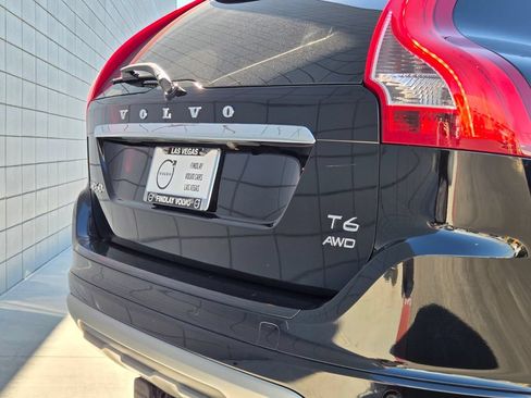 Used 2017 Volvo XC60 T6 Dynamic w/ Preferred Option Package AWD/4WD image 11