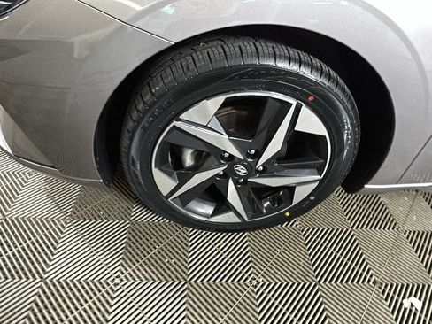 Certified 2023 Hyundai Elantra SEL w/ Convenience Package FWD image 12