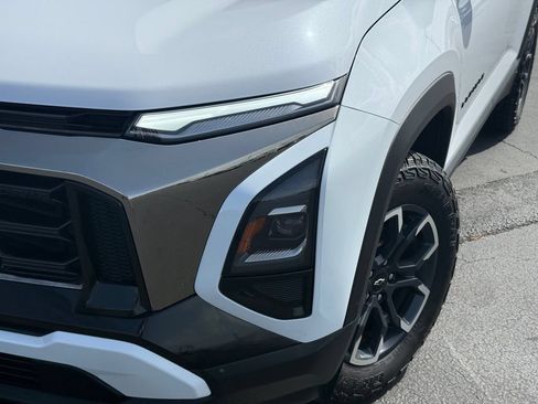 Certified 2026 Chevrolet Equinox ACTIV AWD/4WD image 2