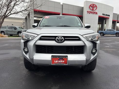 Used 2022 Toyota 4Runner SR5 image 6