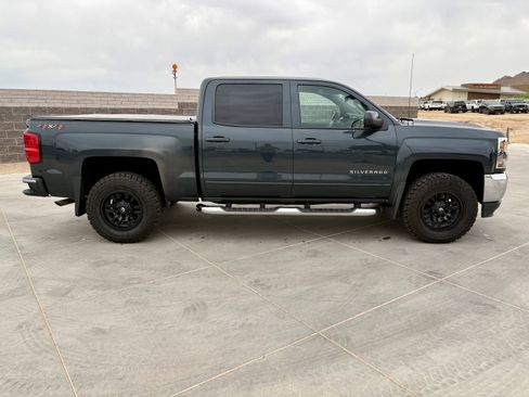 Used 2018 Chevrolet Silverado 1500 LT w/ LT Eassist Package image 7
