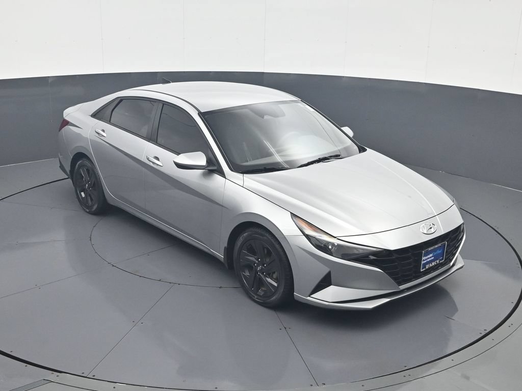 Certified 2022 Hyundai Elantra SEL FWD image 16