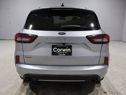 Used 2024 Ford Escape ST-Line image 3