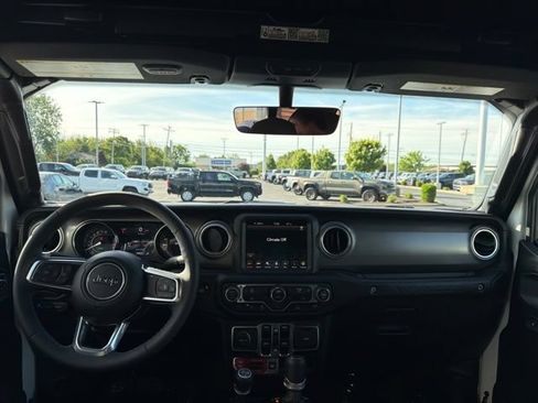 Used 2023 Jeep Wrangler Unlimited Rubicon 4xe AWD/4WD image 14