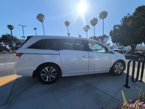 Used 2016 Honda Odyssey Touring Elite image 30
