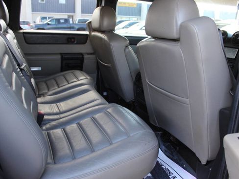Used 2005 HUMMER H2 w/ Preferred Equipment Group AWD/4WD image 11