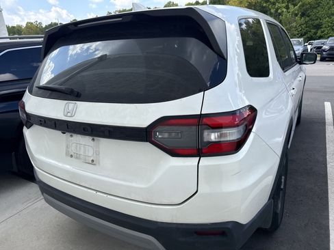Used 2023 Honda Pilot EX-L image 8