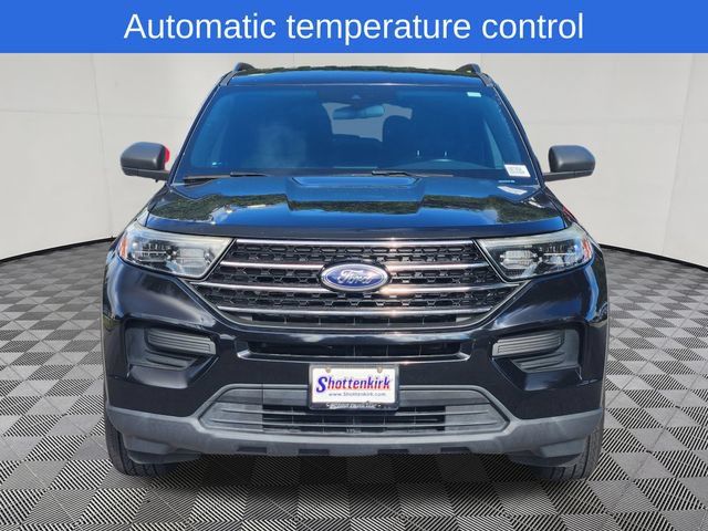 Used 2020 Ford Explorer XLT RWD image 2