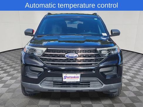 Used 2020 Ford Explorer XLT RWD image 2