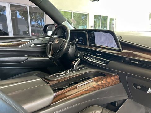 Used 2021 Cadillac Escalade Sport Platinum RWD image 25