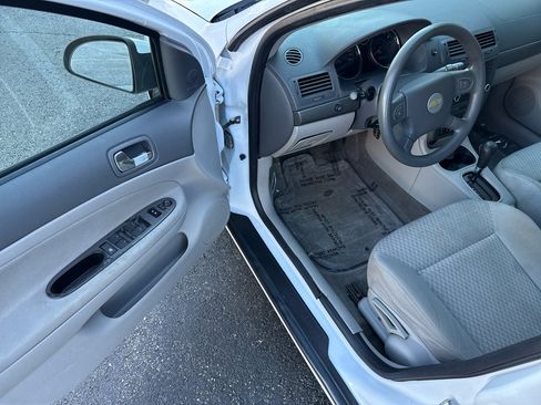 Used 2005 Chevrolet Cobalt LS image 10