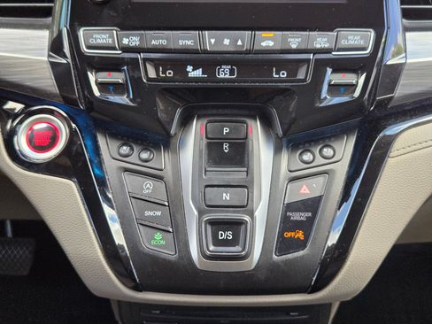 Certified 2024 Honda Odyssey Elite image 17