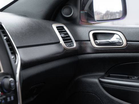 Used 2014 Jeep Grand Cherokee Altitude image 14