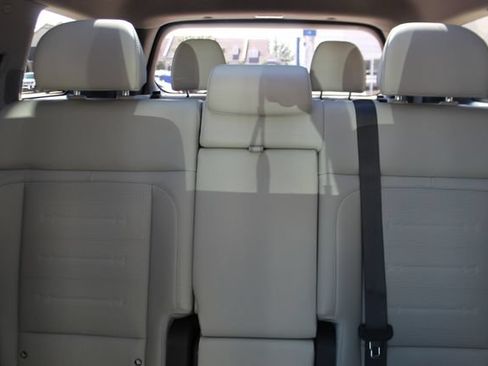 Used 2025 Hyundai Santa Fe Limited AWD/4WD image 29