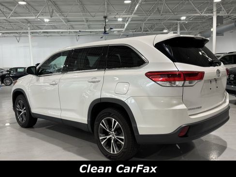 Used 2019 Toyota Highlander Plus image 2