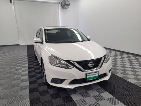 Used 2019 Nissan Sentra SV w/ Special Edition Package FWD image 14